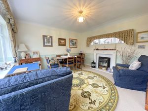 FINCH DRIVE- click for photo gallery